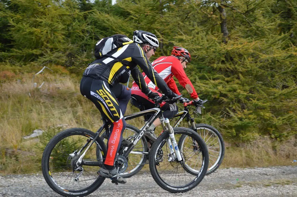 The Right Mountain Bike Clothing Can Make a Lot of Difference